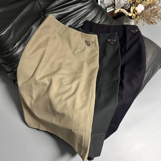 25 Early Autumn New Half-length Skirt Temperamental femininity arranged into Wai