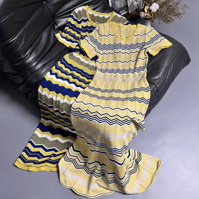 25 New early autumn dress Yellow and blue color, wavy stripes, knitted texture!