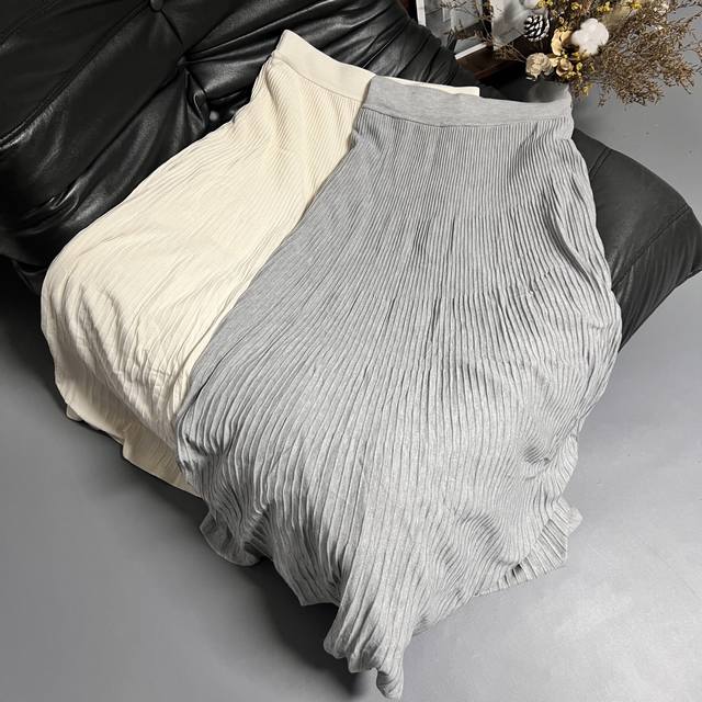 25 Early Autumn new style skirt Creamy white and light gray two-color ribbed tex