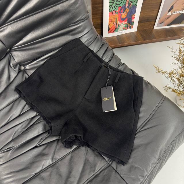 25 New early autumn wool shorts are so comfortable to wear~ The shape is very fl