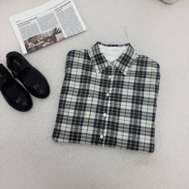 Casual and fashionable Mm6 25 Early Autumn reversible plaid shirt uses customize
