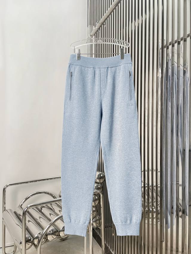 Actual photos of the latest D 25New cashmere knitted sports suit Size: Sml P to