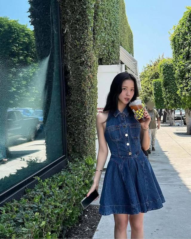25Pf Early Autumn Jisoo Self Portrait Denim Halter Dress Sml DDD: Denim Blue DDD