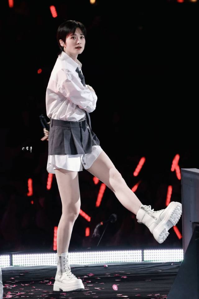 Li Yuchun same style 25Pf early autumn Alexander Wang early autumn splicing shir