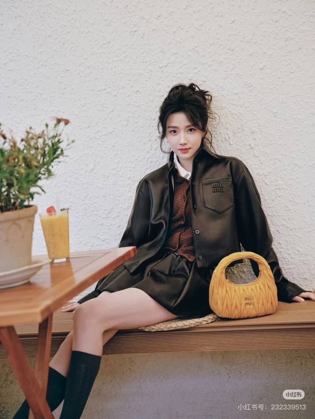 Jacket Miumi* 25 Early Fall new classic pocket logo embroidered leather jacket,