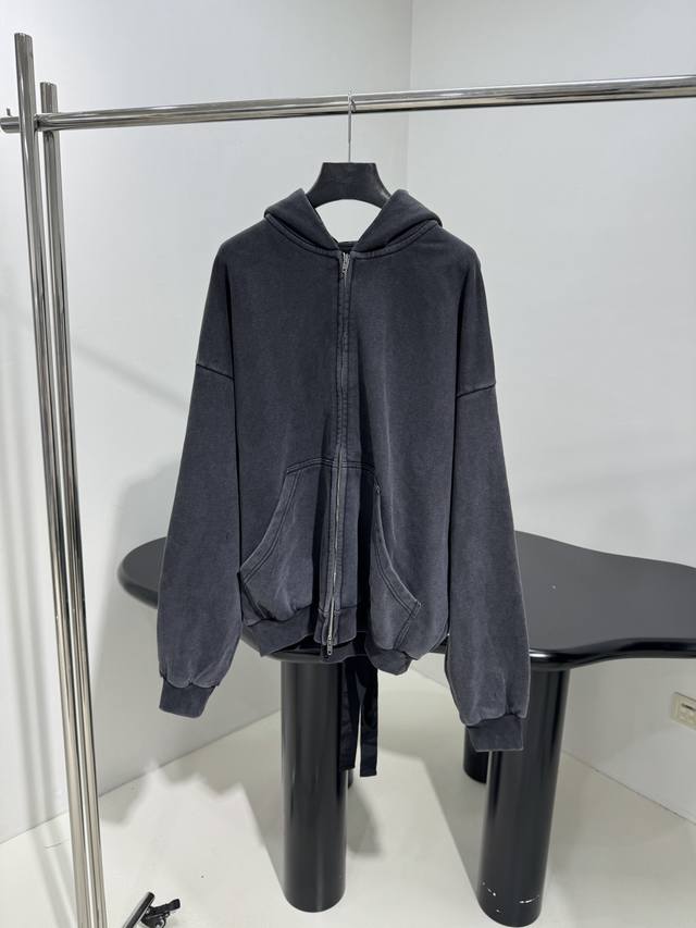 New Lace-Up Hoodie with zipper Made from faded black, crisp jersey fabric. Cust