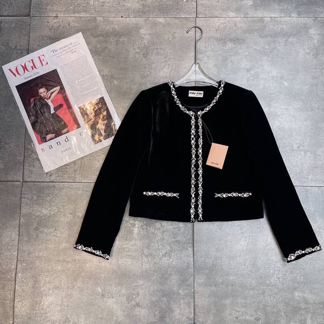 Re-order and shipment Velvet jacket, the same style as celebrities, M*Umiu 2025