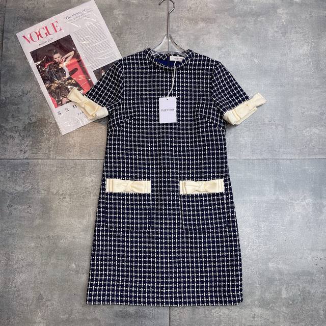 Re-order and shipment The same style as the celebrity, Valent0ڢ show 2025 early