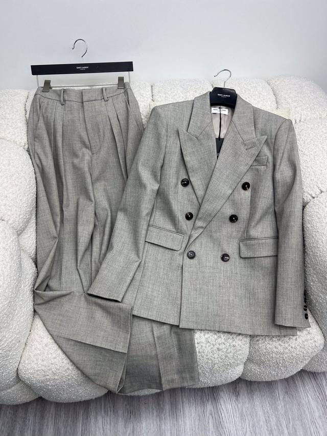 Saint Lauren*Light grey suit25 show style star same styleDouble-breasted six-but