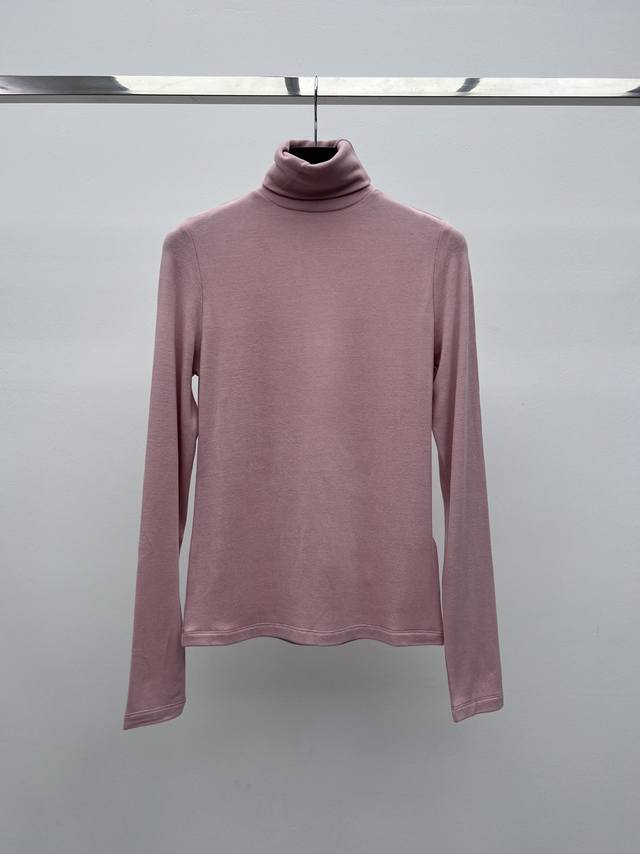 Brushed high collar bottoming shirtMade of viscose fiber blended fabricSoft touc