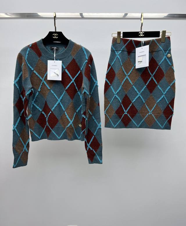 Chane* Diamond Crew Neck Sweater Set Premium Hand-Spun Collection Round neck fit