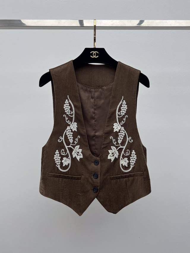 Suede embroidered vest Selected Tencel flocking fabric material Deep U-neck and