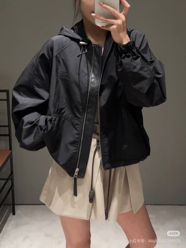 Original Low.....2025 Early Fall new stylish hooded zip-up jacket. Featuring a