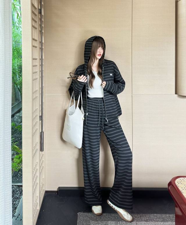 Original Mm 2025 Early Fall new stylish striped hooded jacket and trousers set,