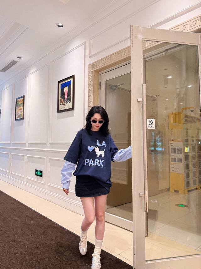 Original PR 2025 Early Fall new model, this stylish puppy letter print top perf