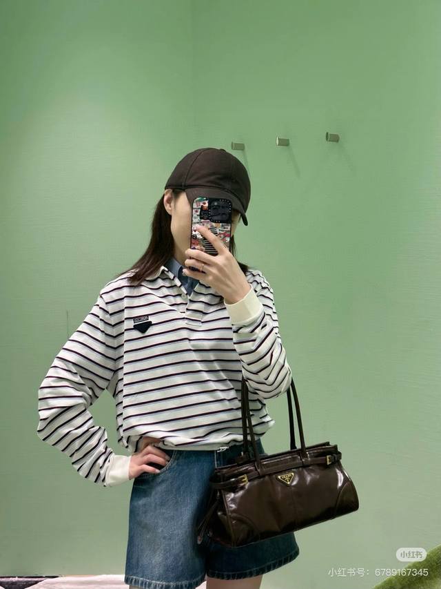 Original Pp... 2025 Early Fall new stylish lapel striped short-sleeved top. Cus