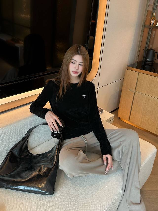 Original Dd... 2025 Early Fall new stylish slim-fit crew neck top, custom-made