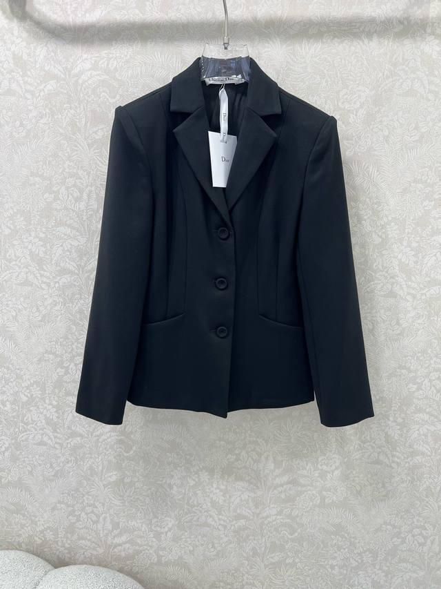 Dio* 25Fw Early Fall new release, a classic blazer with a lapel and a fitted wai