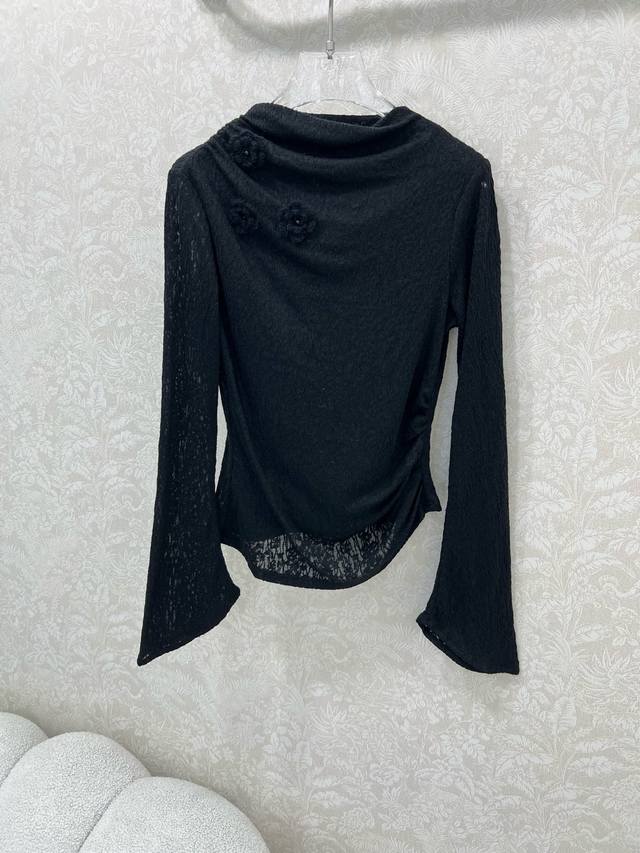 25 New 3D flower-decorated lace-bottomed top with irregular wide sleeves perfect
