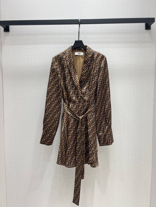 Highly recommend the Fd 2025 new monogram Ff dress! A soft and delicate texture