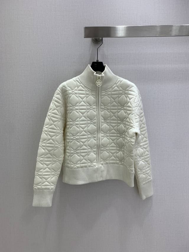 Highly recommend Dio*'s new 2025 Fall/Winter butterfly-embroidered knitted cardi