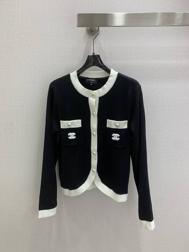 Highly recommend Chane* 2025 new knitted round-neck long-sleeved cardigan. Clas