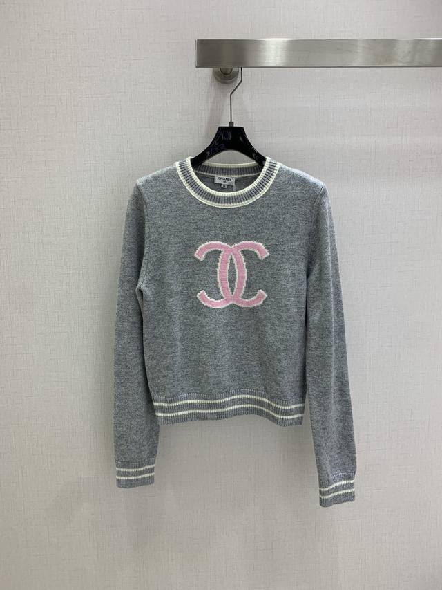 Highly recommend Chane* 2025 Fall/Winter new round-neck sweater with contrastin
