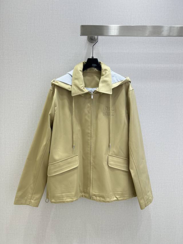 I highly recommend Miu*'s new 2025 early fall hooded long-sleeved jacket with p