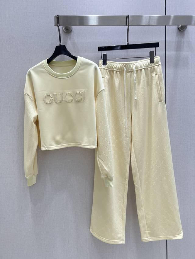 Highly recommend Gu* 2025 new sweatshirt embossed casual suit high density fash