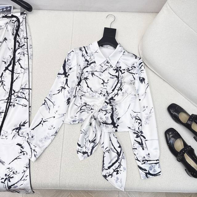 Shirt and pants with retro Chinese style Cd 25Ss The latest early autumn floral
