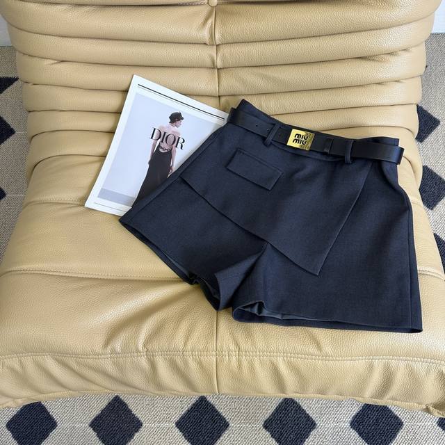 Autumn new 25Ss ~Miu* Design sense fake two-piece shorts with letter belt embell