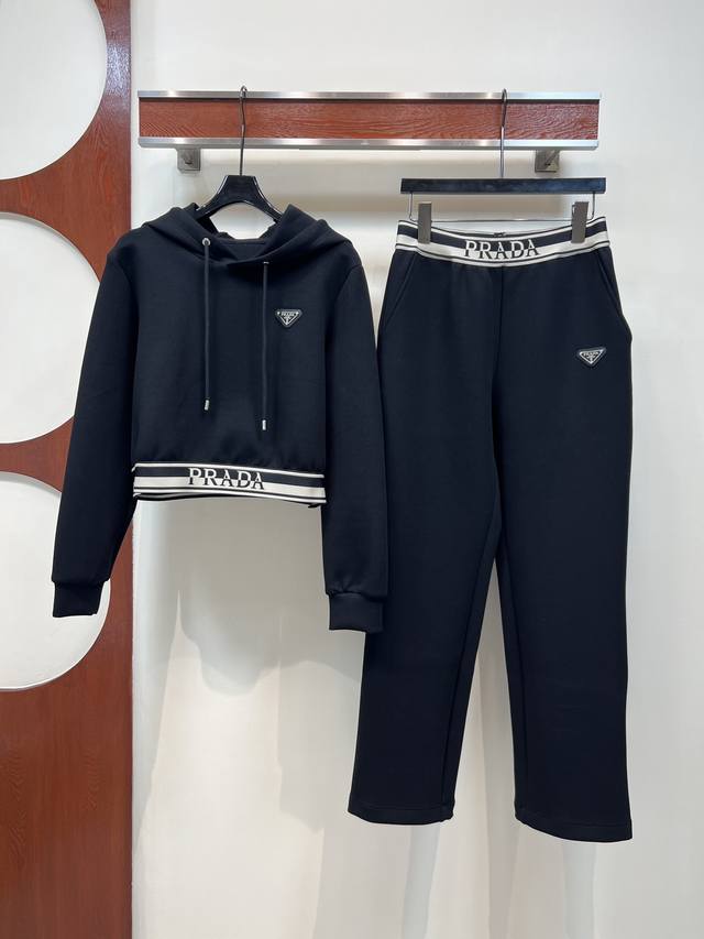 Pd's 25th Early Fall new triangle logo fashionable casual suit. Hooded, cropped
