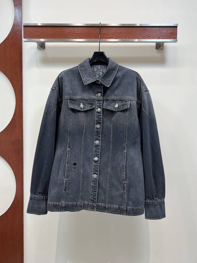 D's 25th Early Fall new slim-fit denim jacket. Lapel, slim stand-up collar. Styl