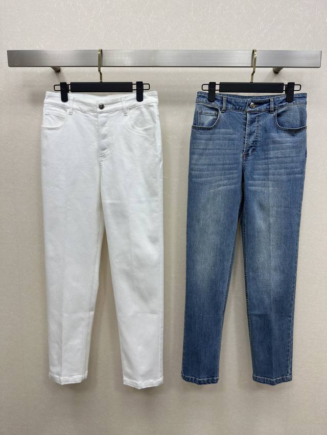 25Ss Bc's new autumn and winter skinny jeans are simple, sophisticated, and craf