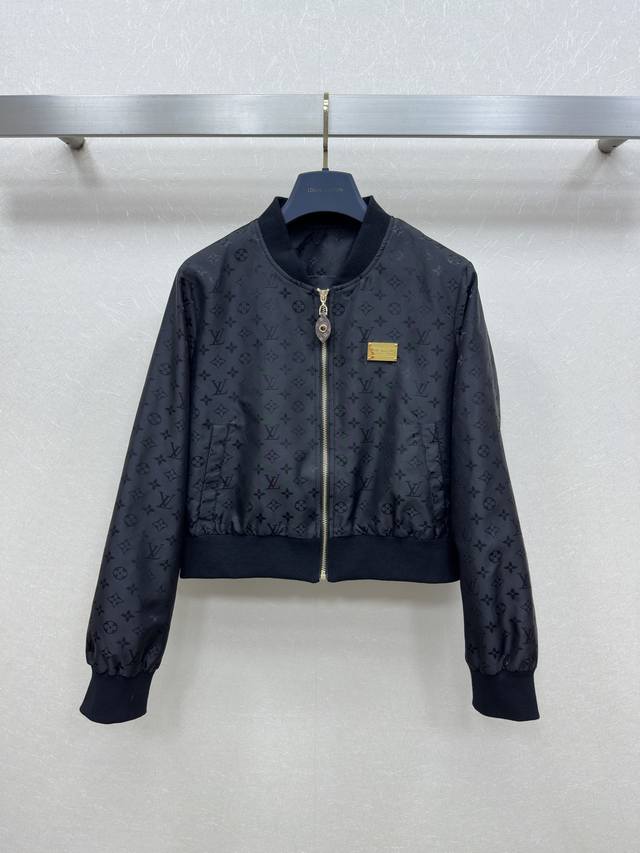 25Ss Lv New autumn and winter short jacket with monogram design and zipper pocke