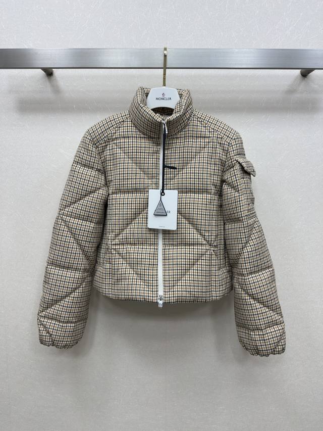 25Ss Moncle*R's new fall/winter stand-up collar plaid down jacket is a must-have