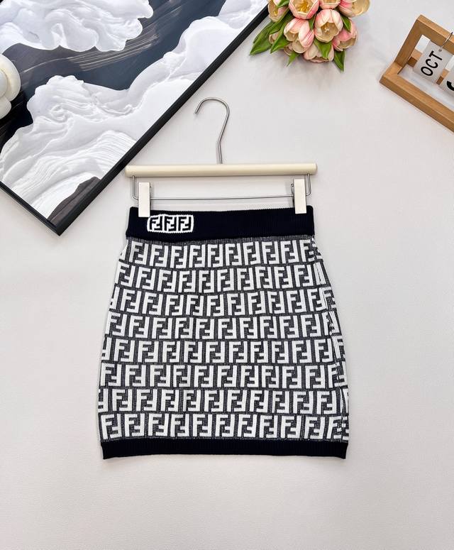 Fend* Fendi double F letter knitted skirt, a hot series, with the letter logo pa
