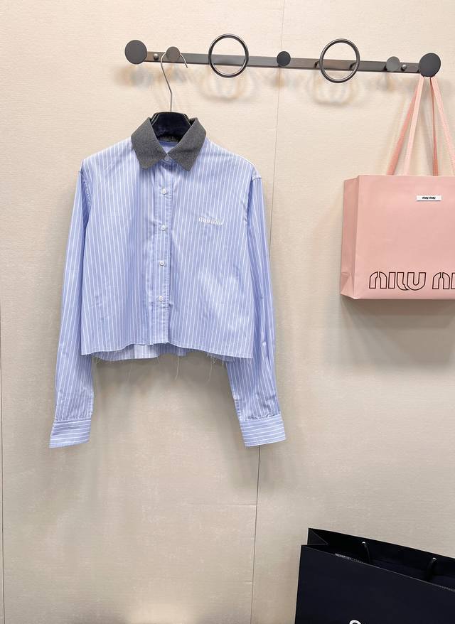 Miu Miu 25Ss raw-edged striped blue and white silky short shirt. New arrival thi