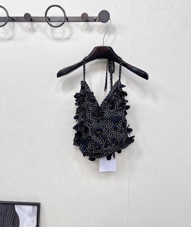 Chanel2025 new halter neck camisole, customized Yb imported material texture glo