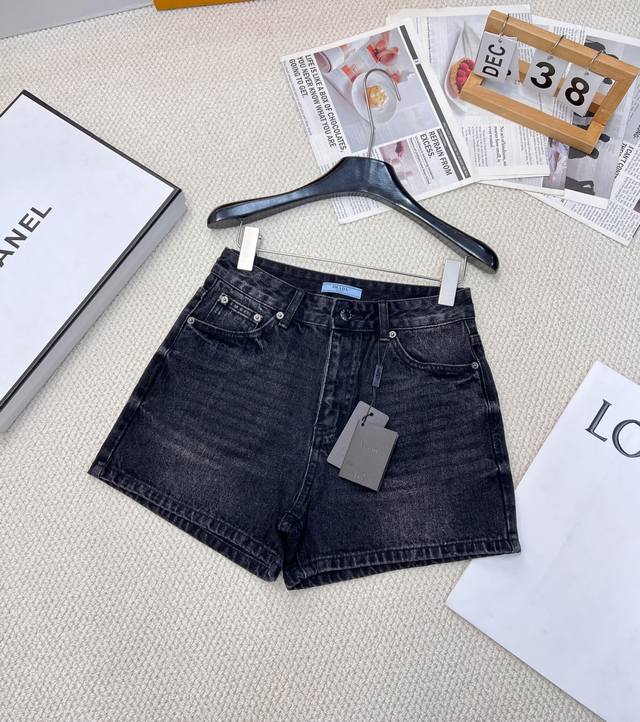 Prada classic triangle logo high waist denim washed denim shorts, high waist A v