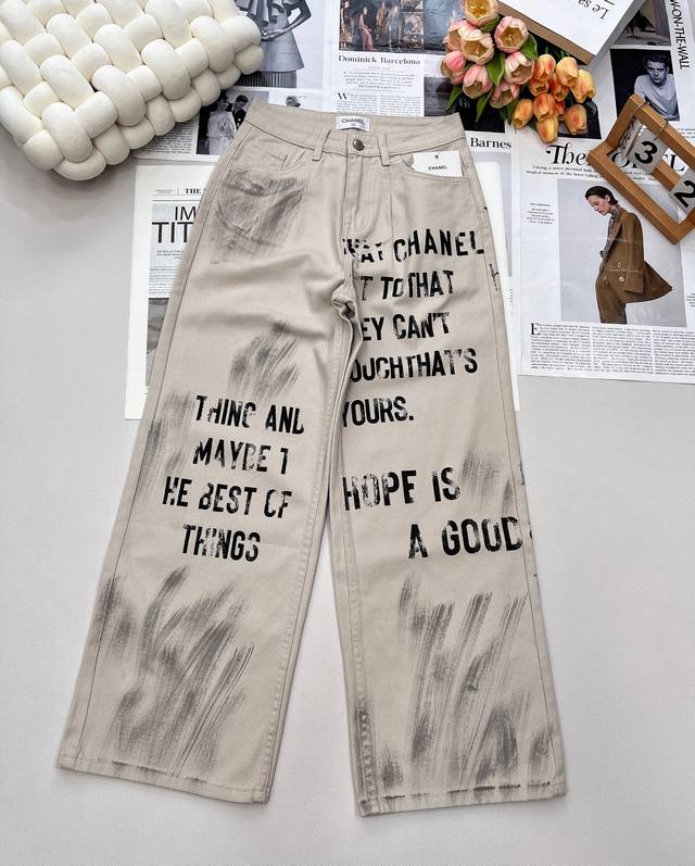 Chanel25Ss Chanel graffiti letter straight pants, imported cotton denim material