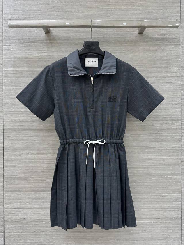Exclusive first-run, original, high-quality Miu-themed outfits for girls! This