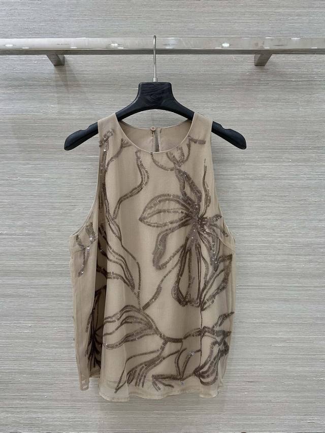 Exclusive debut of high-end original quality BC old money style outfit, 25 autu