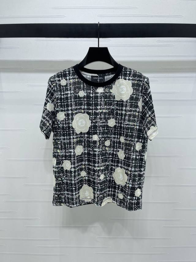New, original, high-quality Chane* 2025 Early Fall collection! Plaid crewneck p