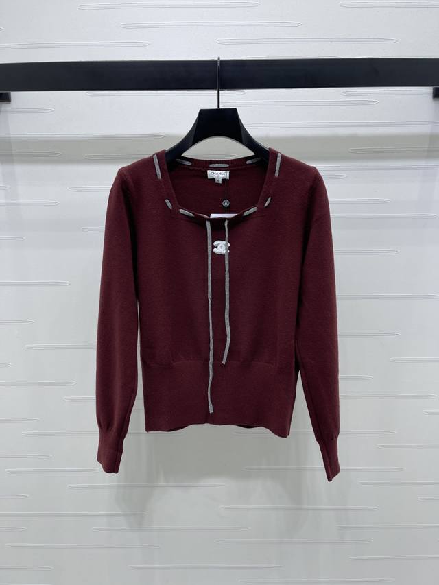 New, original, high-quality Chane* 2025 Early Fall collection! Tie-neck knit lo