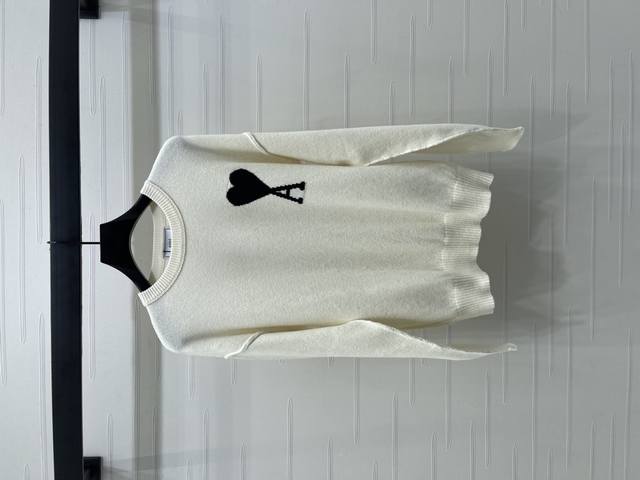New, original, high-end Ami* 2025 Early Fall Collection! Heart-shaped knitted p