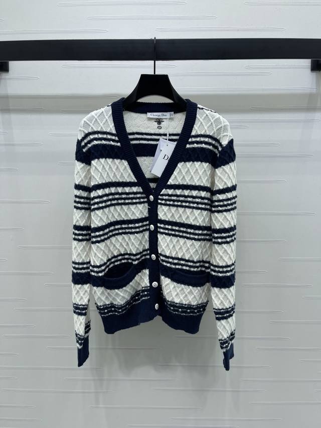 New, original, high-end quality, Dio* 2025 Early Fall Collection! Contrast stri