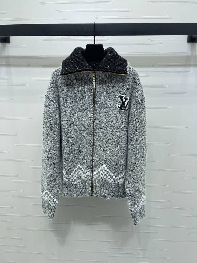 New, original, high-quality Louis Vui*Ton 2025 Early Fall collection! A contras