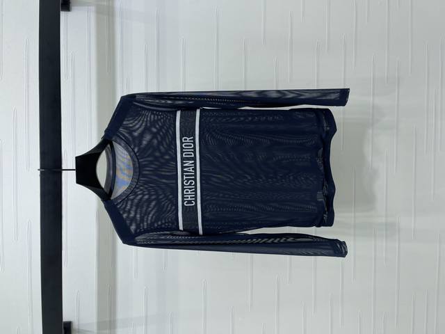 New, original, high-end quality, Dio* 2025 Early Fall Collection! Slim-fit crew