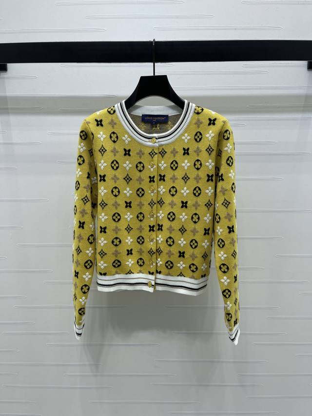 New, original, high-quality Louis Vui*Ton 2025 Early Fall collection! Contrast
